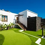 Vila Cavendish With Sea Views And Heatable Pool Close To Flamingo *