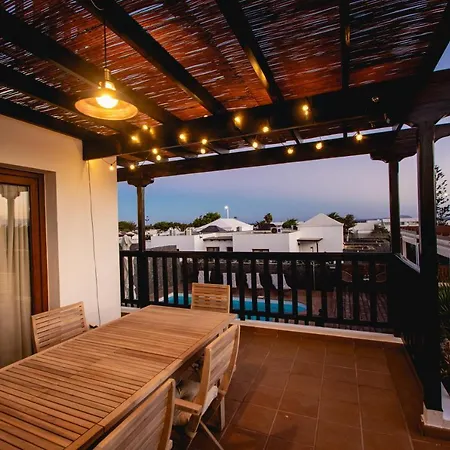 Cavendish With Sea Views And Heatable Pool Close To Flamingo Playa Blanca
