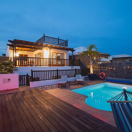 Villa Cavendish With Sea Views And Heatable Pool Close To Flamingo *