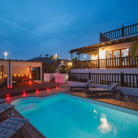 Cavendish With Sea Views And Heatable Pool Close To Flamingo *