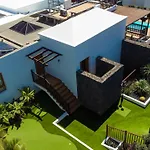 Cavendish With Sea Views And Heatable Pool Close To Flamingo *