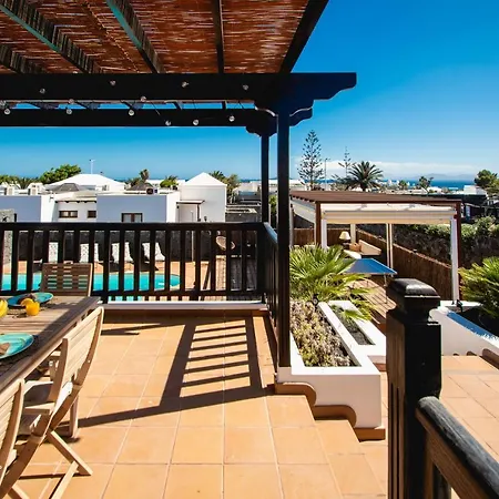 Cavendish With Sea Views And Heatable Pool Close To Flamingo *