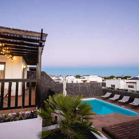 Cavendish With Sea Views And Heatable Pool Close To Flamingo Villa *