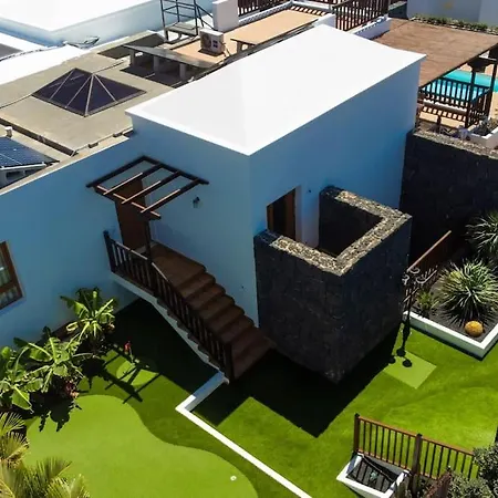 Cavendish With Sea Views And Heatable Pool Close To Flamingo *