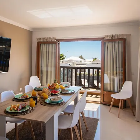 Villa Cavendish With Sea Views And Heatable Pool Close To Flamingo