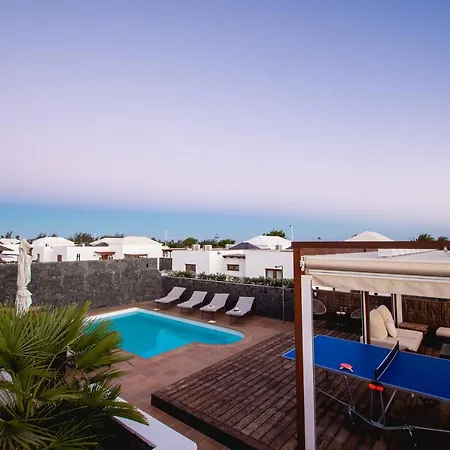 Cavendish With Sea Views And Heatable Pool Close To Flamingo