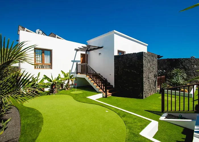 Vila Cavendish With Sea Views And Heatable Pool Close To Flamingo *