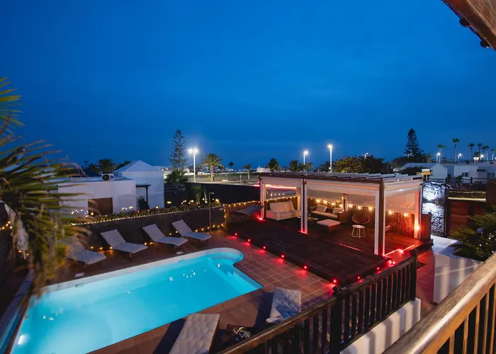 Vila Cavendish With Sea Views And Heatable Pool Close To Flamingo