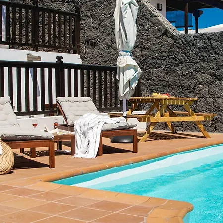 Βίλα Cavendish With Sea Views And Heatable Pool Close To Flamingo *