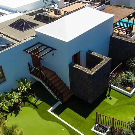 Cavendish With Sea Views And Heatable Pool Close To Flamingo *