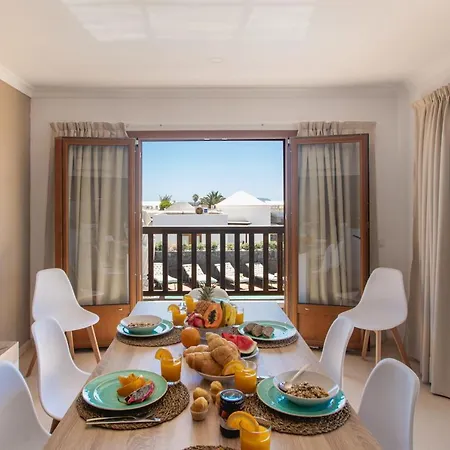 Βίλα Cavendish With Sea Views And Heatable Pool Close To Flamingo