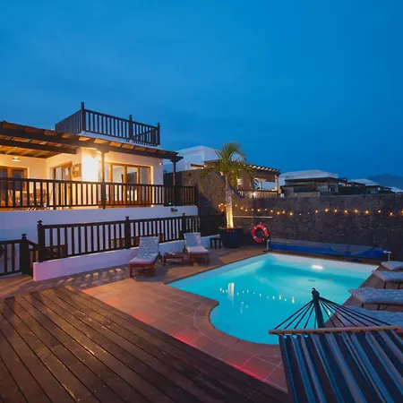 Cavendish With Sea Views And Heatable Pool Close To Flamingo