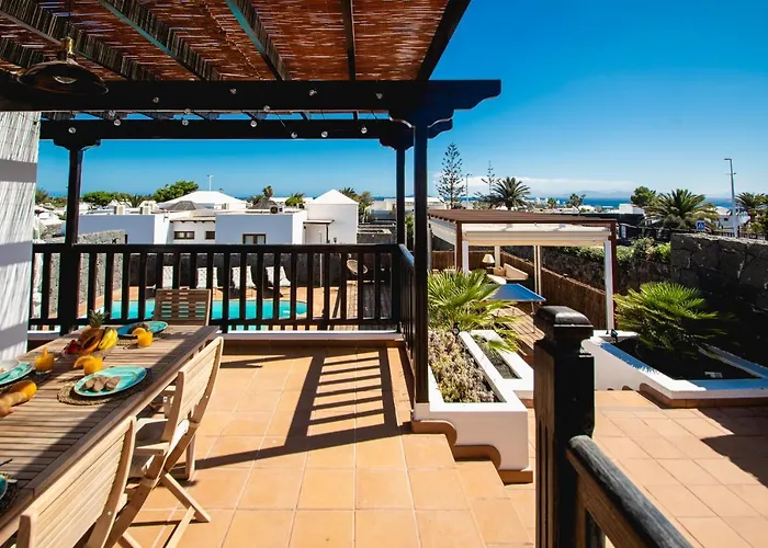 Cavendish With Sea Views And Heatable Pool Close To Flamingo *